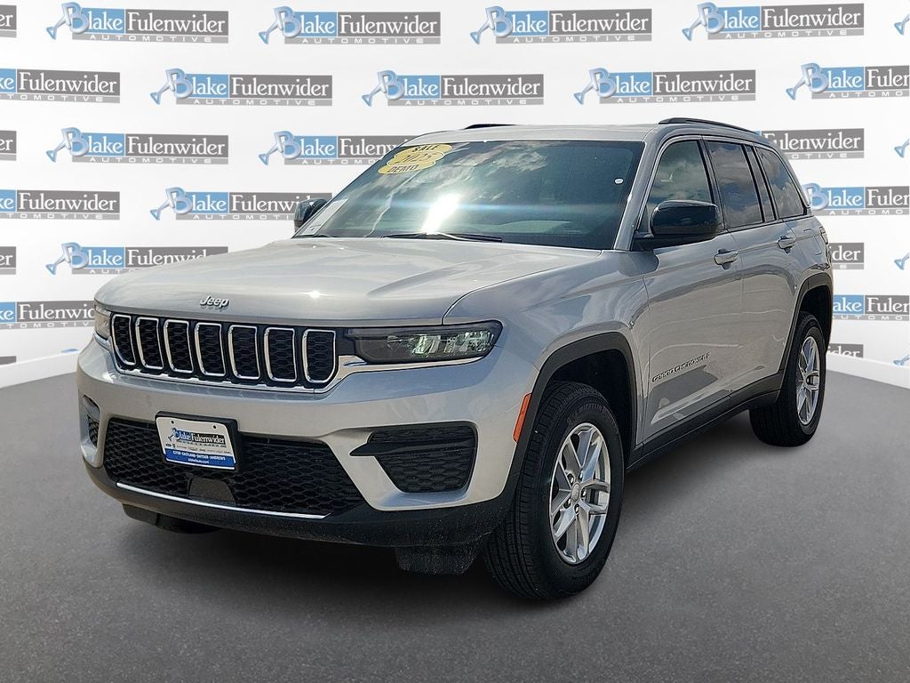 2025 Jeep Grand Cherokee Laredo X in Silver Zynith — front three-quarter view