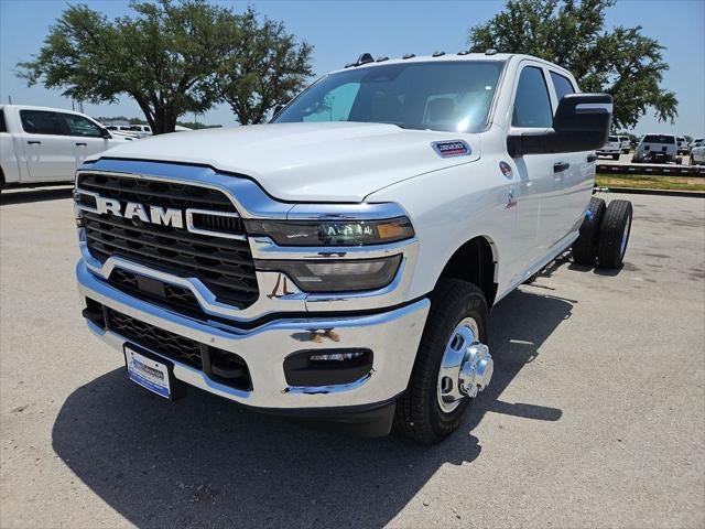 2026 RAM 3500 Chassis Cab RAM 3500 TRADESMAN CREW CAB CHASSIS 4X4 60' CA in Bright White Clear-Coat Exterior Paint — front three-quarter...
